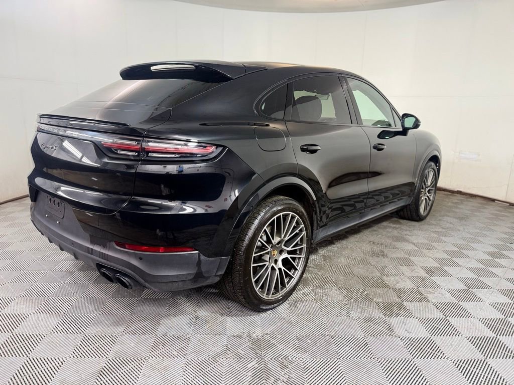 Used 2023 Porsche Cayenne S Platinum w/ Premium Package Plus image 7