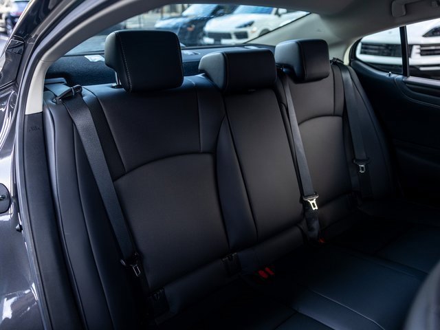 Used 2025 Lexus ES 300h w/ Premium Package image 35