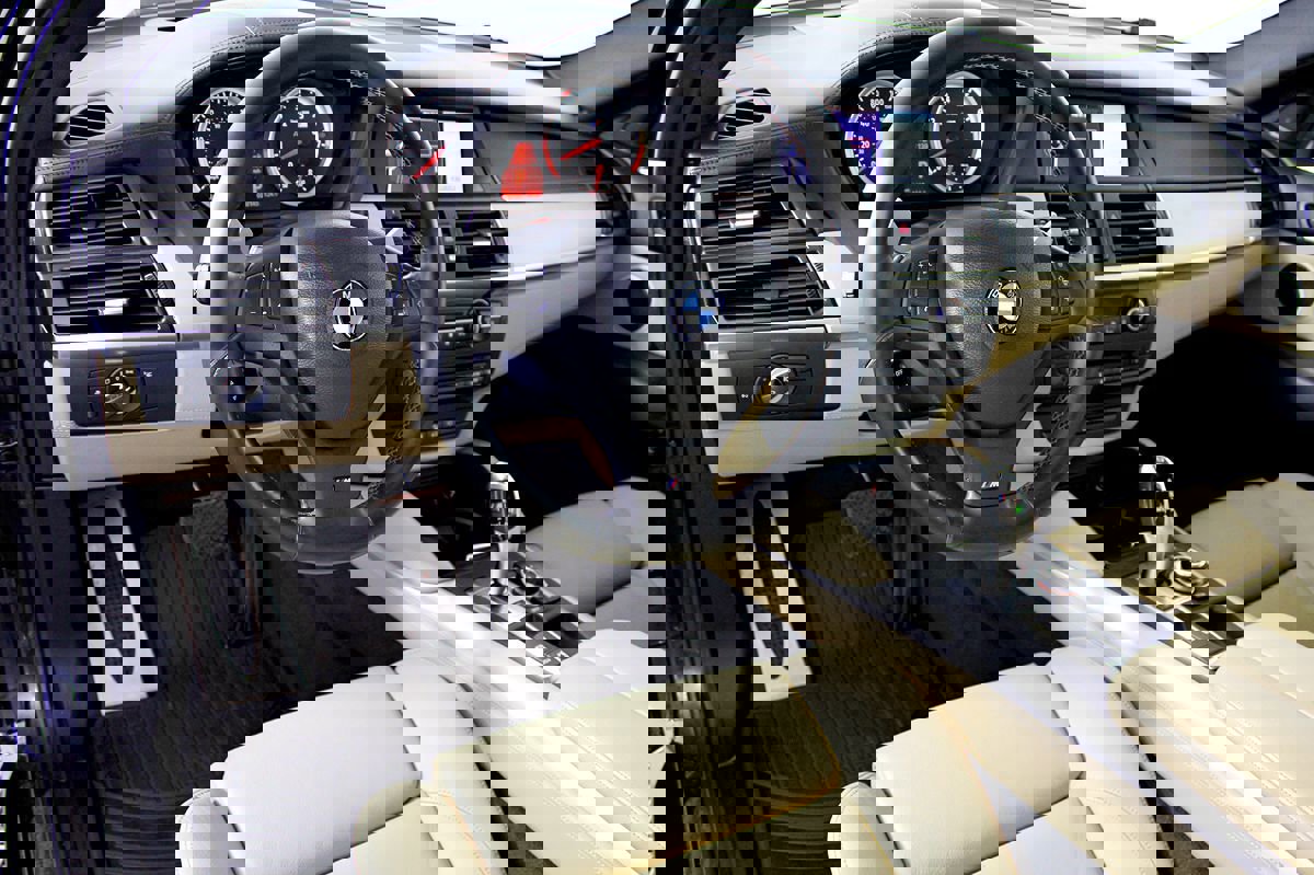 Used 2012 BMW X6 M image 20