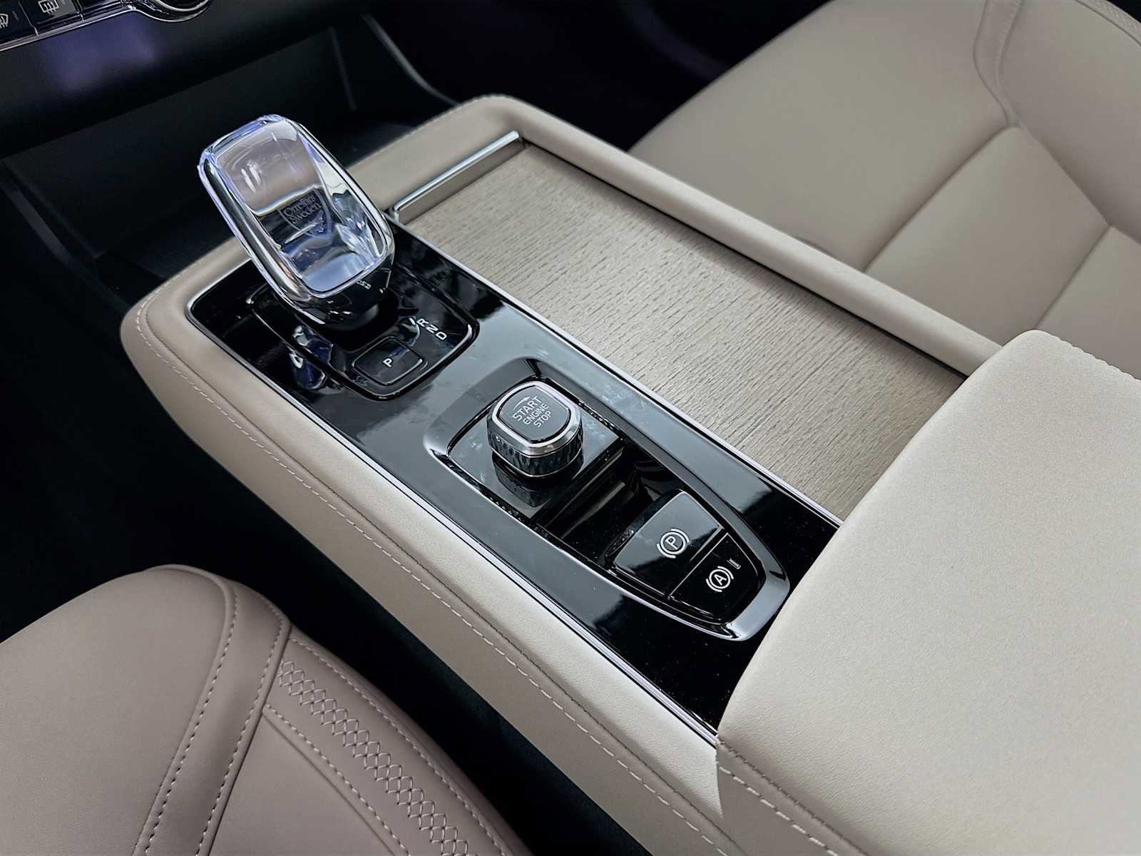 New 2026 Volvo XC90 T8 Plus image 16