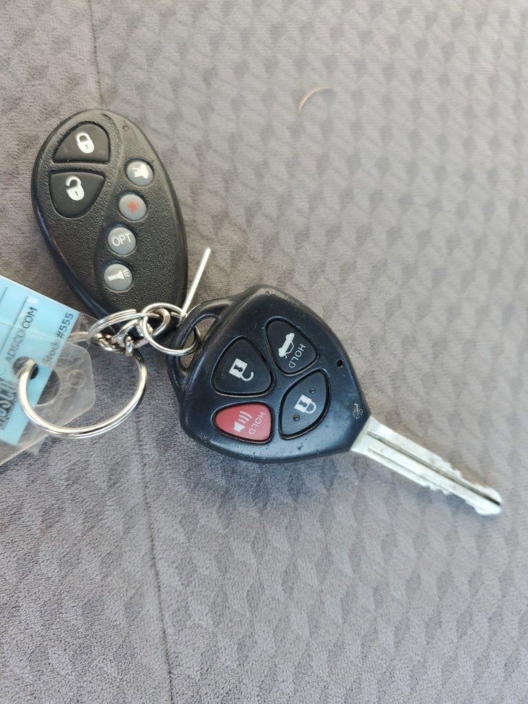 Used 2011 Toyota Camry LE image 30