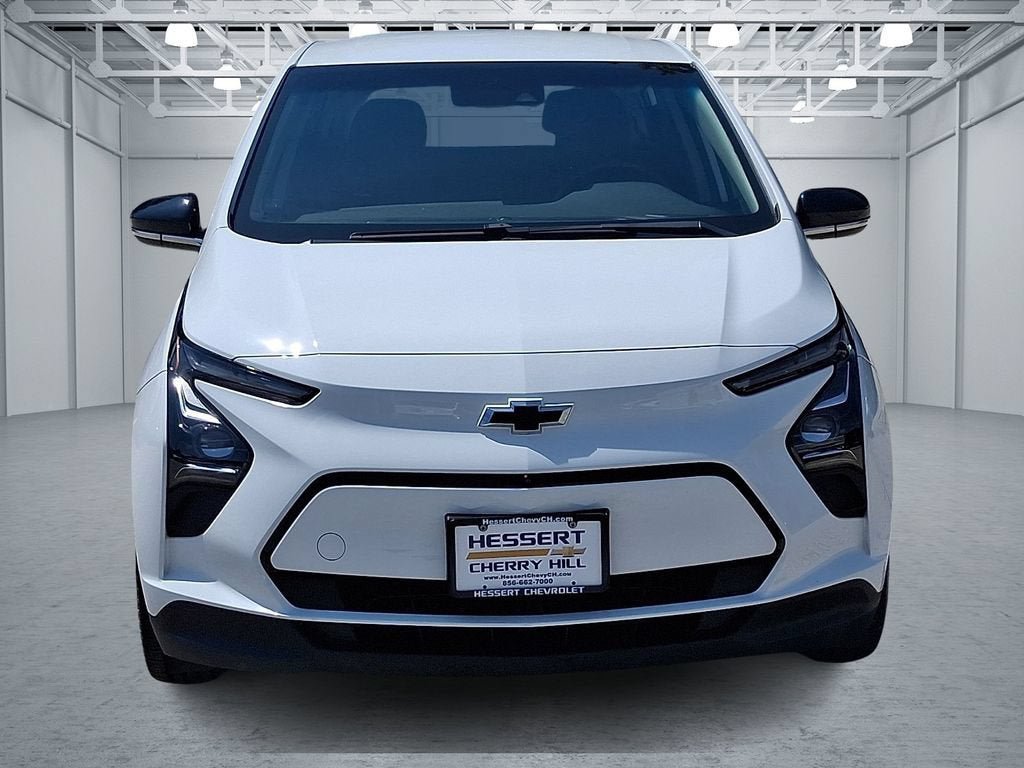 Certified 2023 Chevrolet Bolt LT w/ Infotainment Package FWD image 3