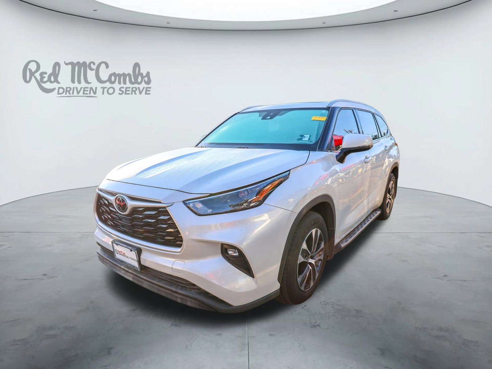 Used 2022 Toyota Highlander XLE FWD video 1