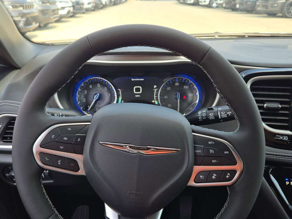 New 2026 Chrysler Pacifica Select image 34