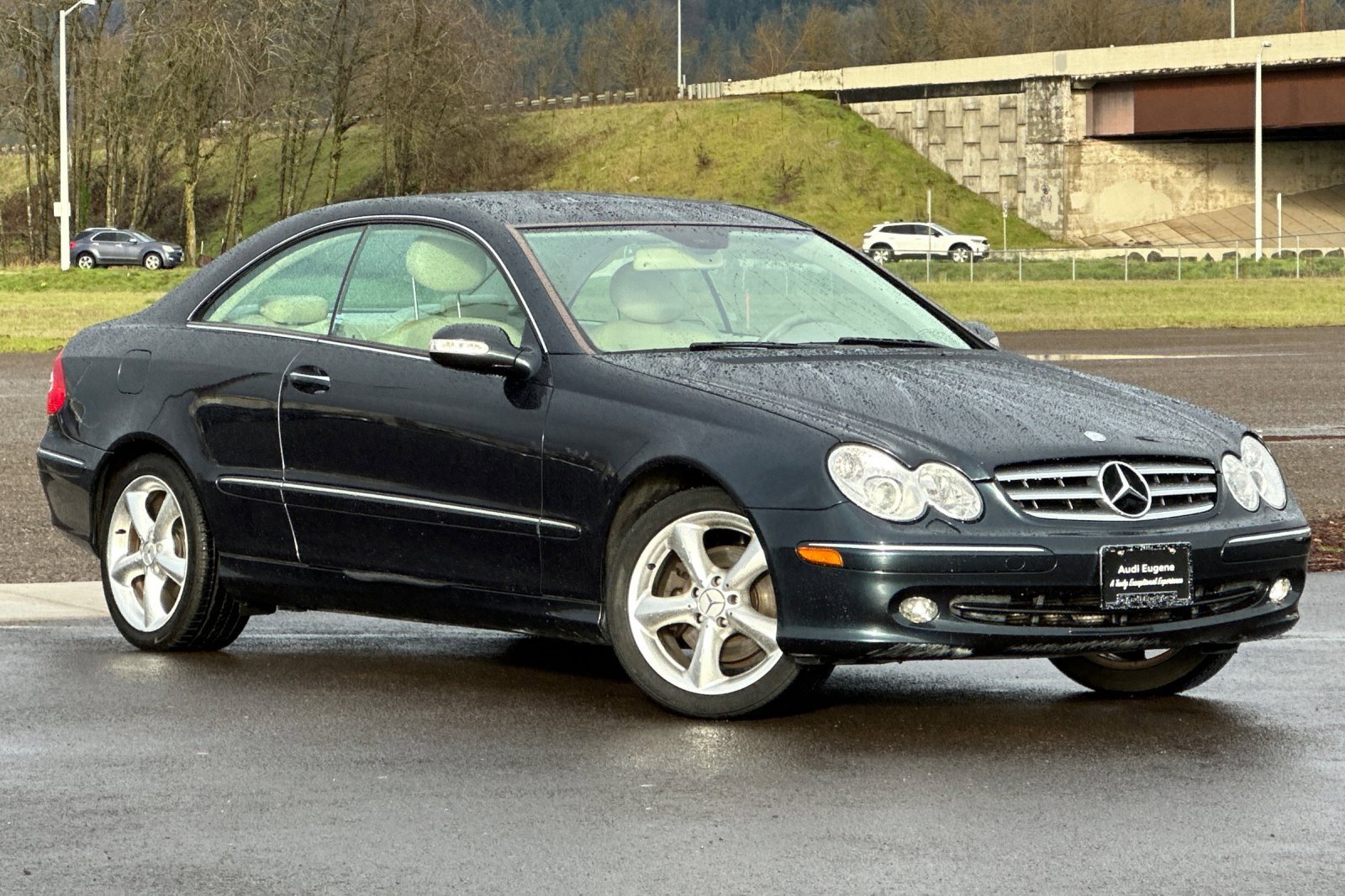 Used 2004 Mercedes-Benz CLK 320 Coupe video 1