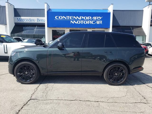 Used 2025 Land Rover Range Rover SE AWD/4WD image 1