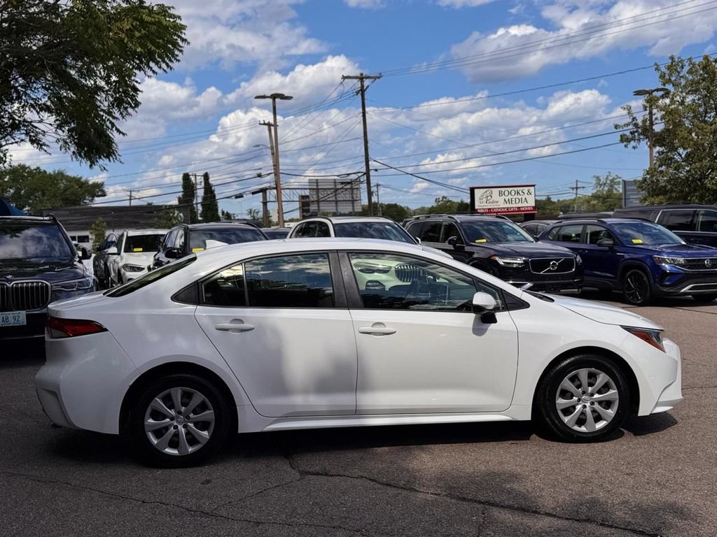Used 2021 Toyota Corolla LE w/ Carpet Mat Package (TMS) FWD image 7
