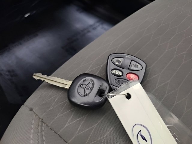 Used 2016 Toyota Tacoma SR RWD image 29