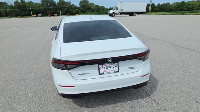 Used 2024 Honda Accord Touring image 8
