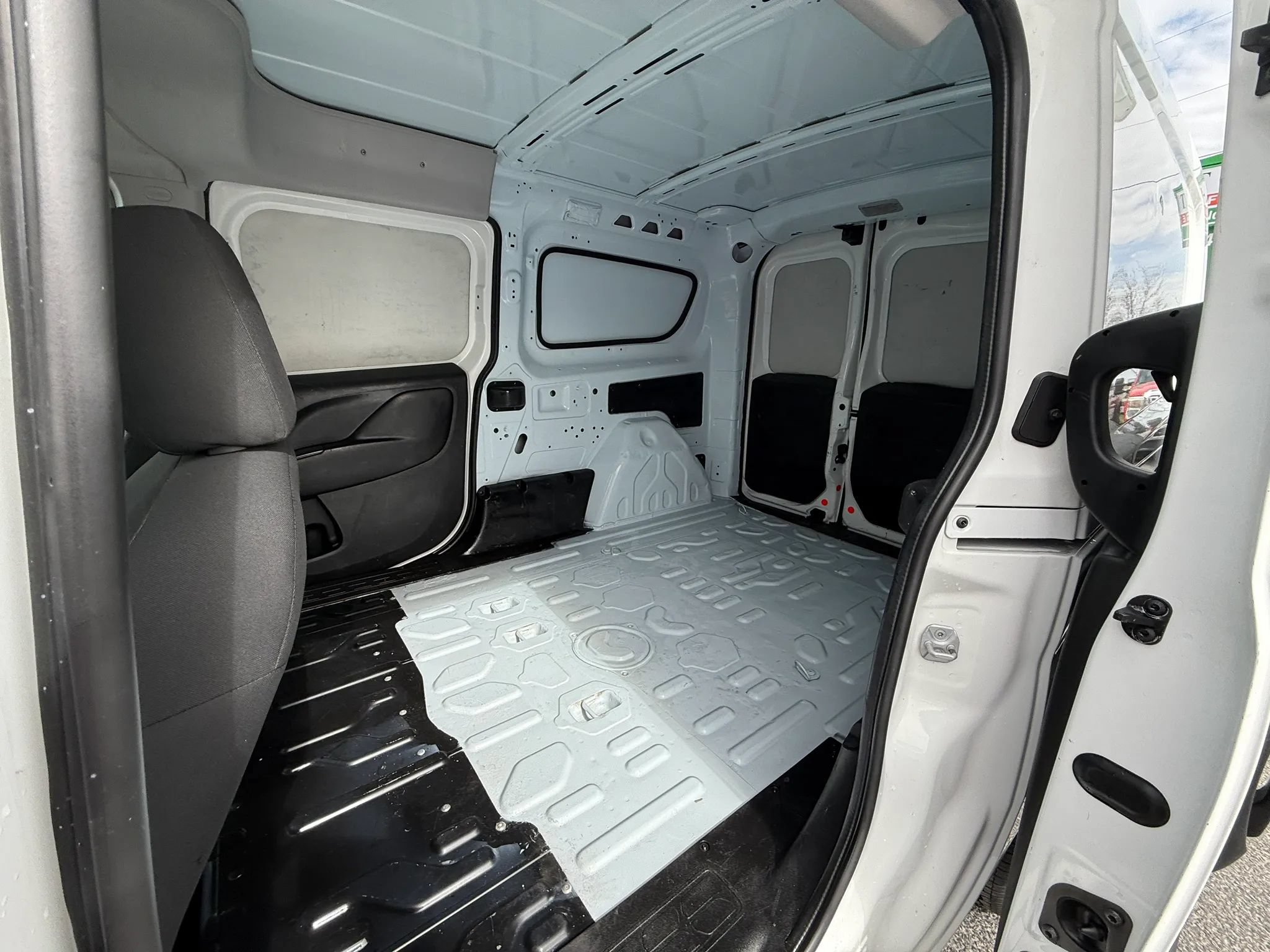 Used 2020 RAM ProMaster City Tradesman FWD image 10