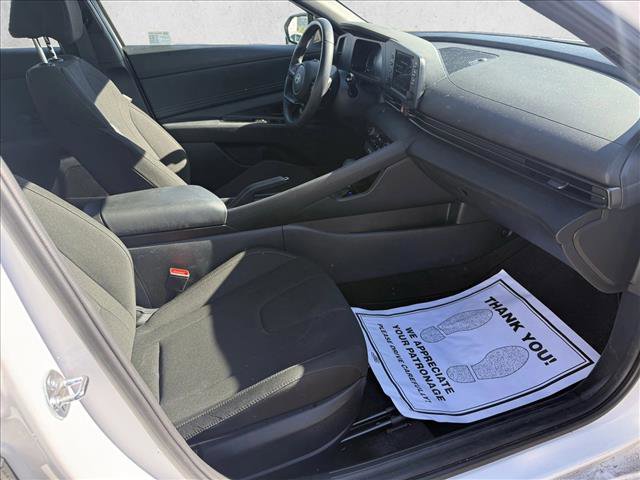 Certified 2025 Hyundai Elantra Sport w/ Cargo Package image 17