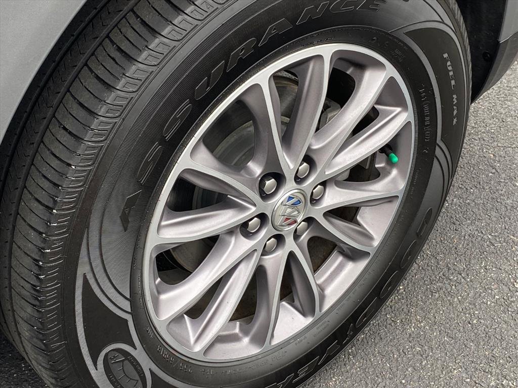 Used 2024 Buick Enclave Premium image 26