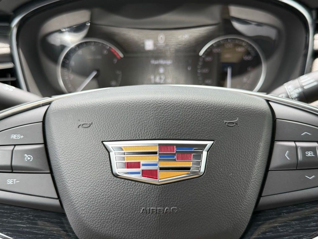 Certified 2025 Cadillac XT5 Premium Luxury w/ LPO, Floor Liner Package AWD/4WD image 28
