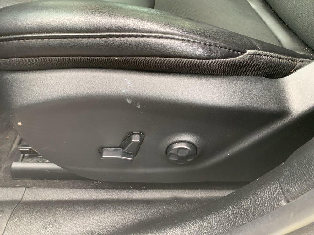 Used 2019 Jeep Cherokee Latitude Plus image 10