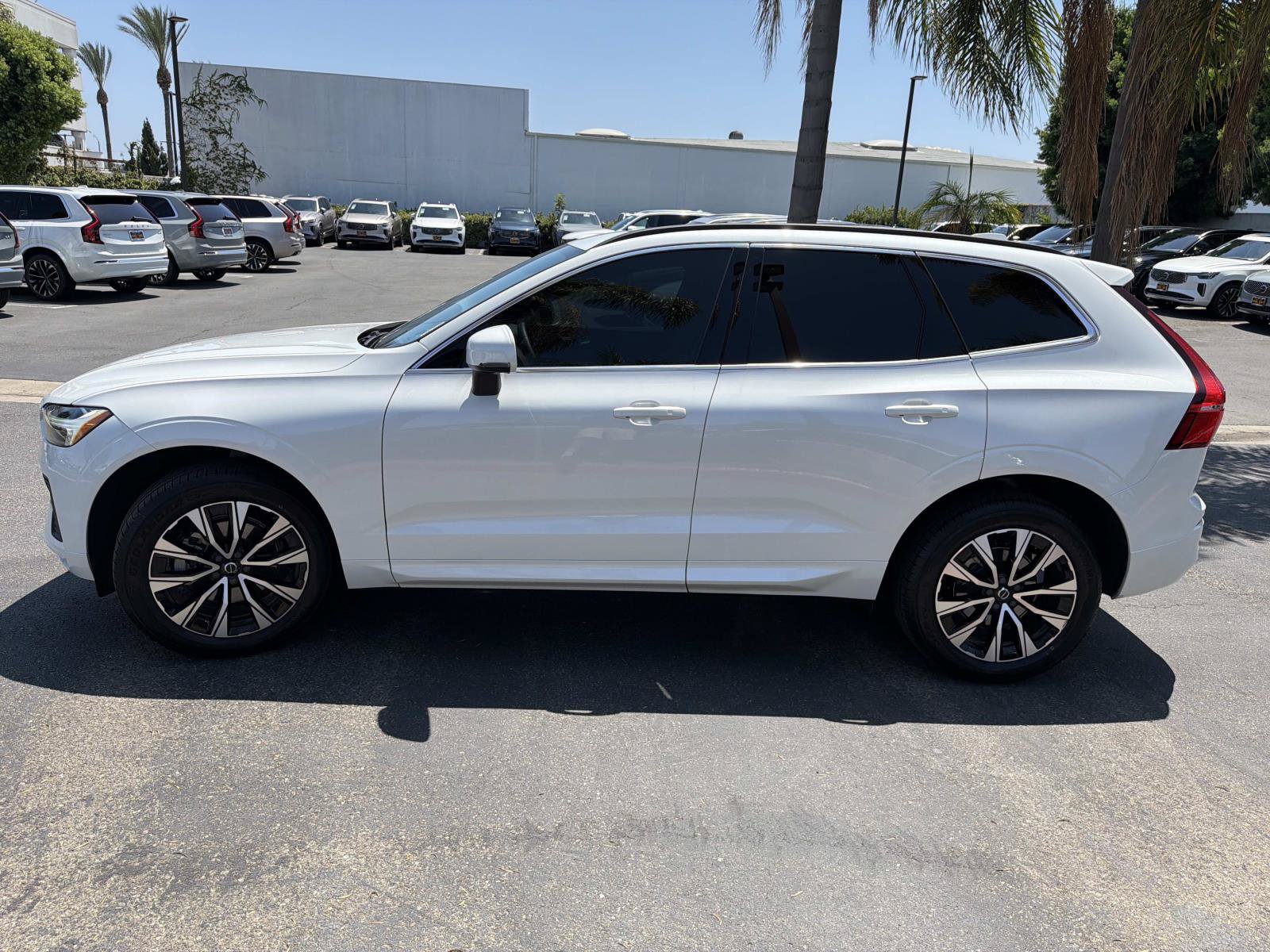 Certified 2023 Volvo XC60 B5 Core w/ Climate Package FWD image 8