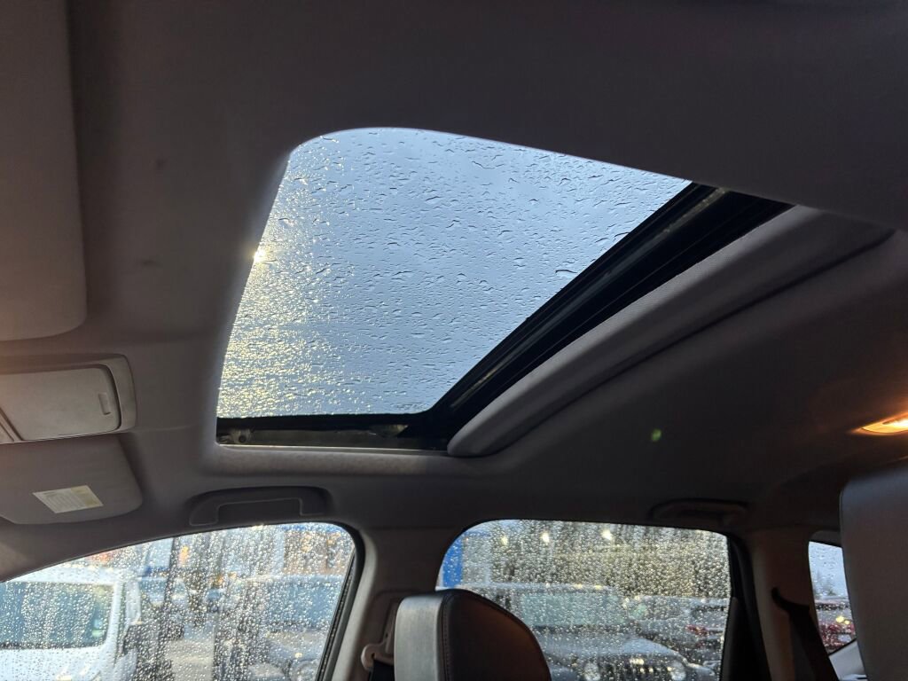 Used 2017 Honda CR-V Touring image 15