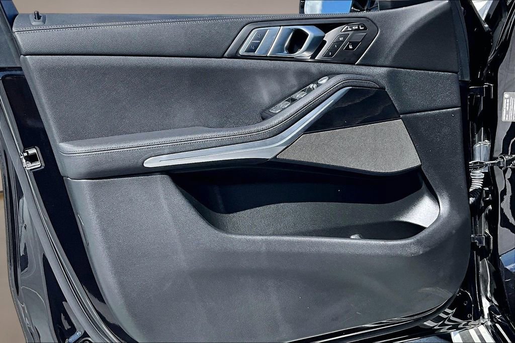 Used 2020 BMW X7 xDrive40i AWD/4WD image 18