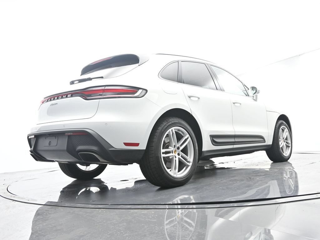 Certified 2022 Porsche Macan AWD/4WD image 50