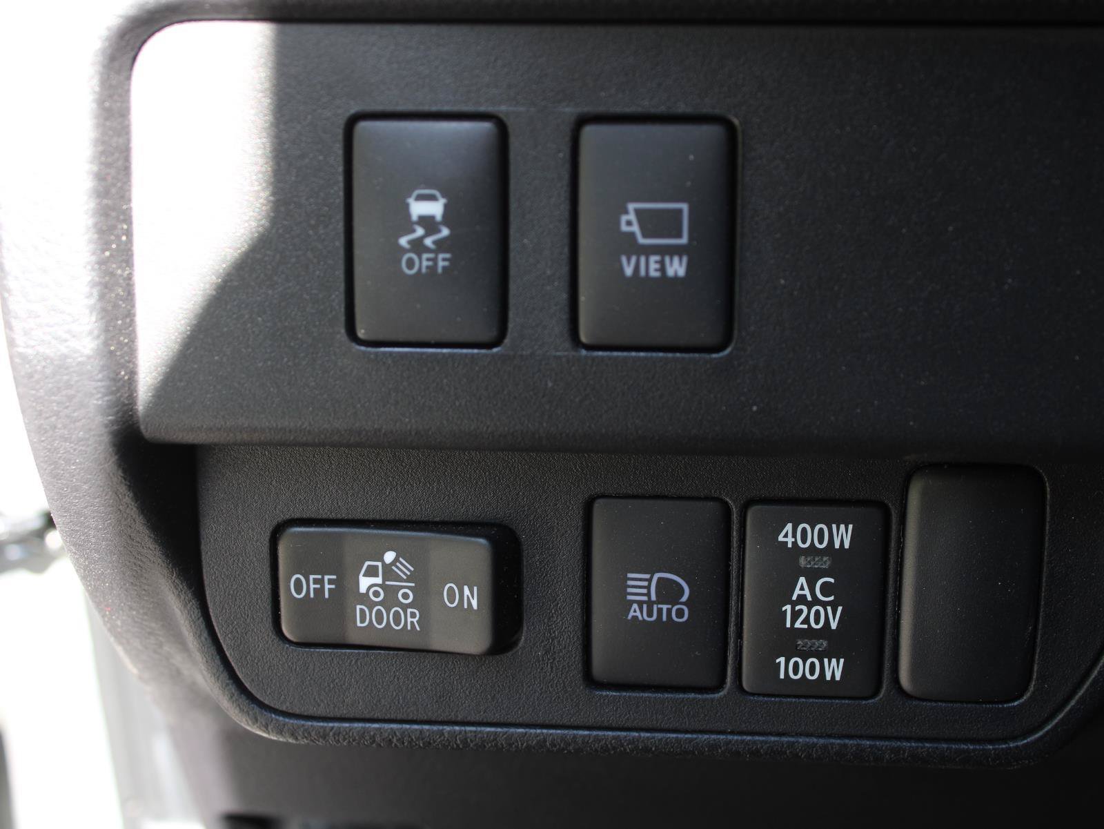 Used 2023 Toyota Tacoma Limited AWD/4WD image 9