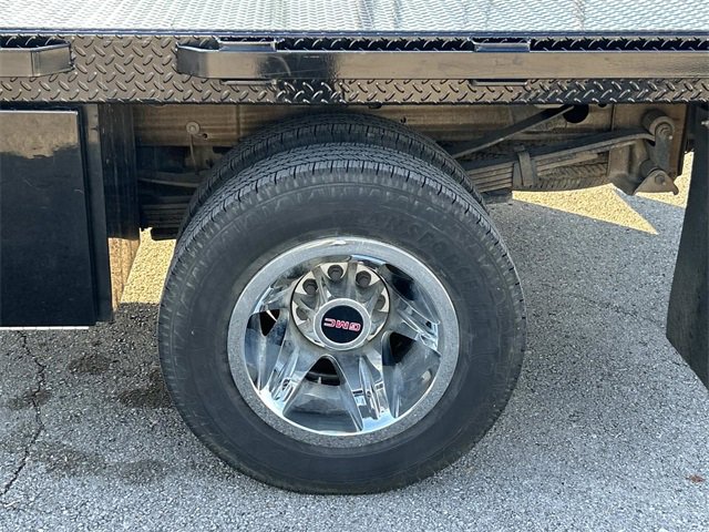 Used 2009 GMC Sierra 3500 SLT w/ SLT Convenience Package image 13