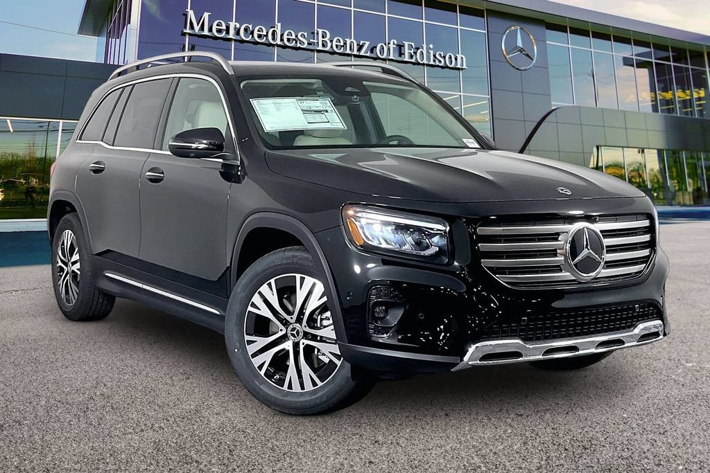 New 2026 Mercedes-Benz GLB 250 4MATIC image 1