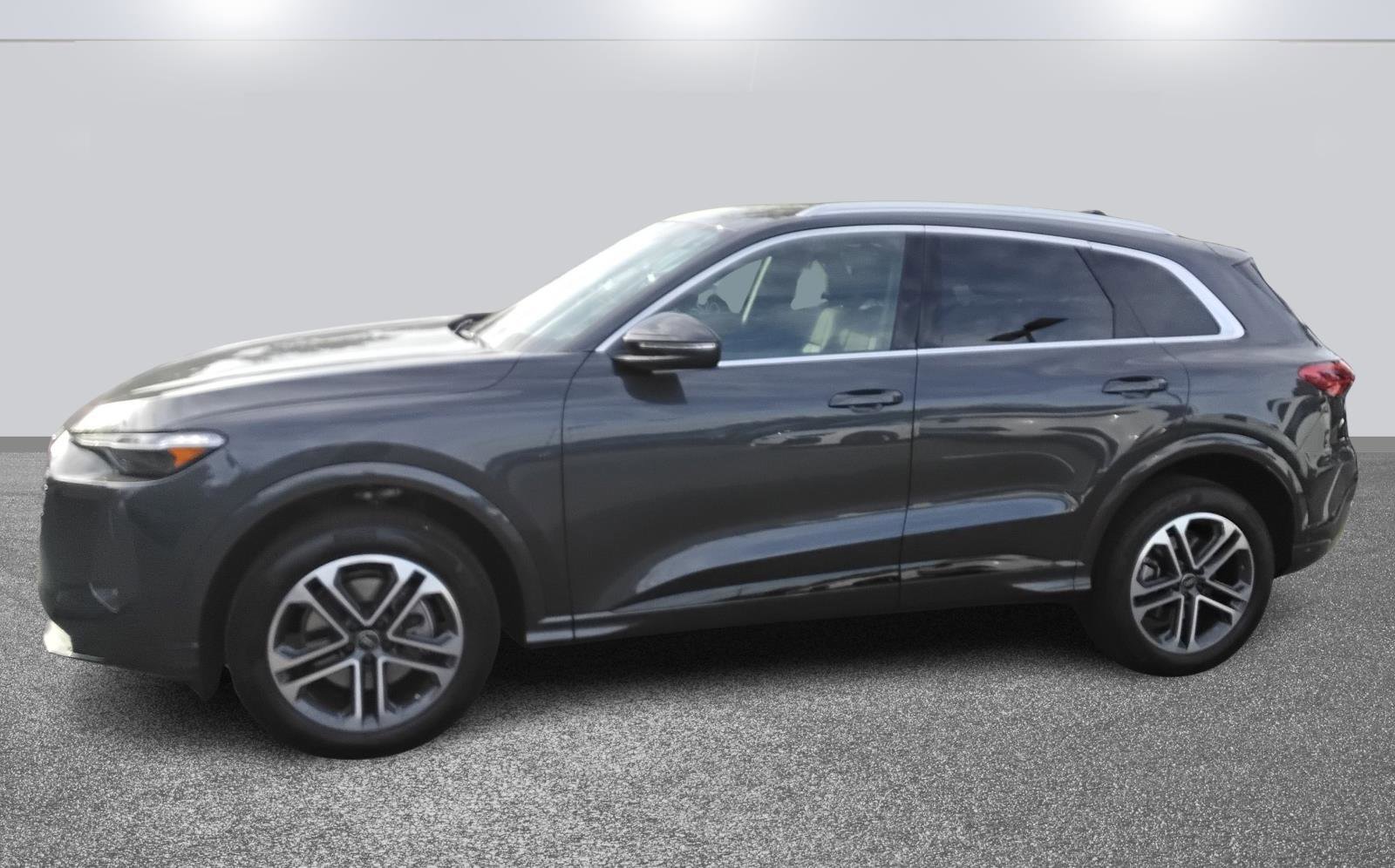 Certified 2025 Audi Q5 Premium Plus w/ Premium Plus image 3