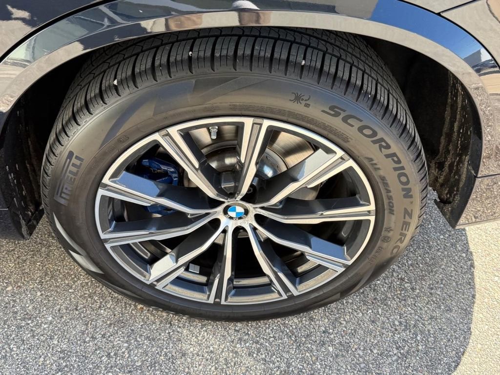 Used 2019 BMW X5 xDrive50i w/ M Sport Package image 7