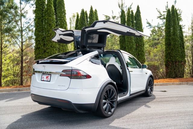 Used 2020 Tesla Model X Long Range image 26