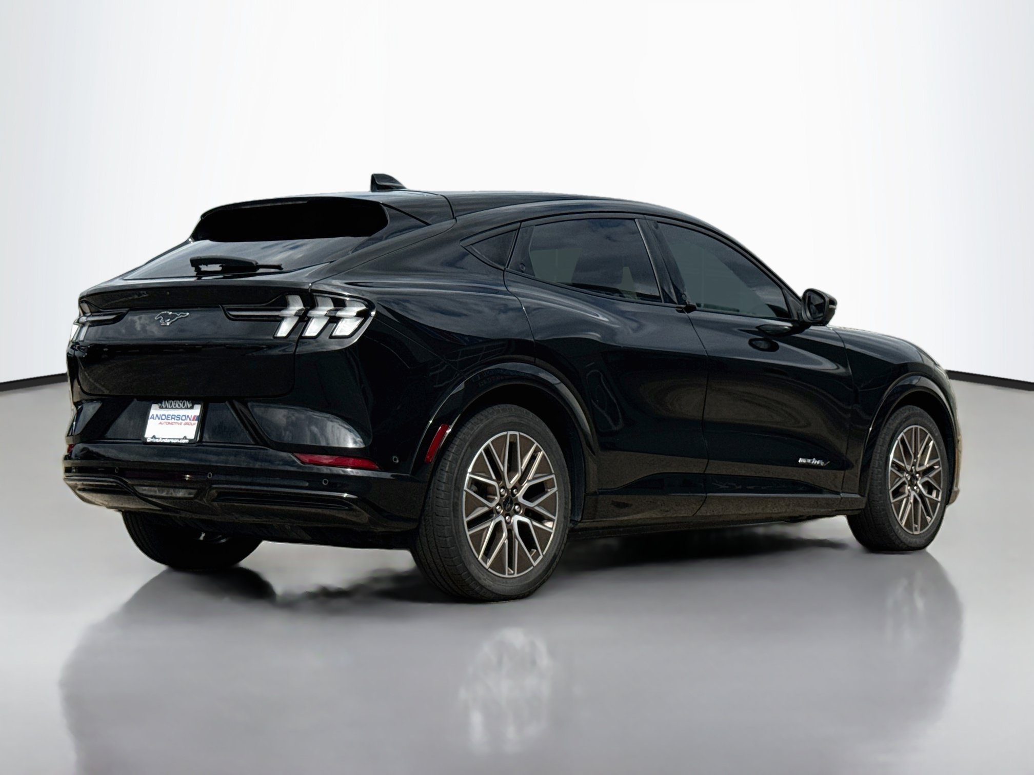 Certified 2024 Ford Mustang Mach-E Premium AWD/4WD image 7