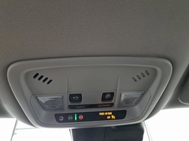 Used 2024 Chevrolet Malibu LT FWD image 16
