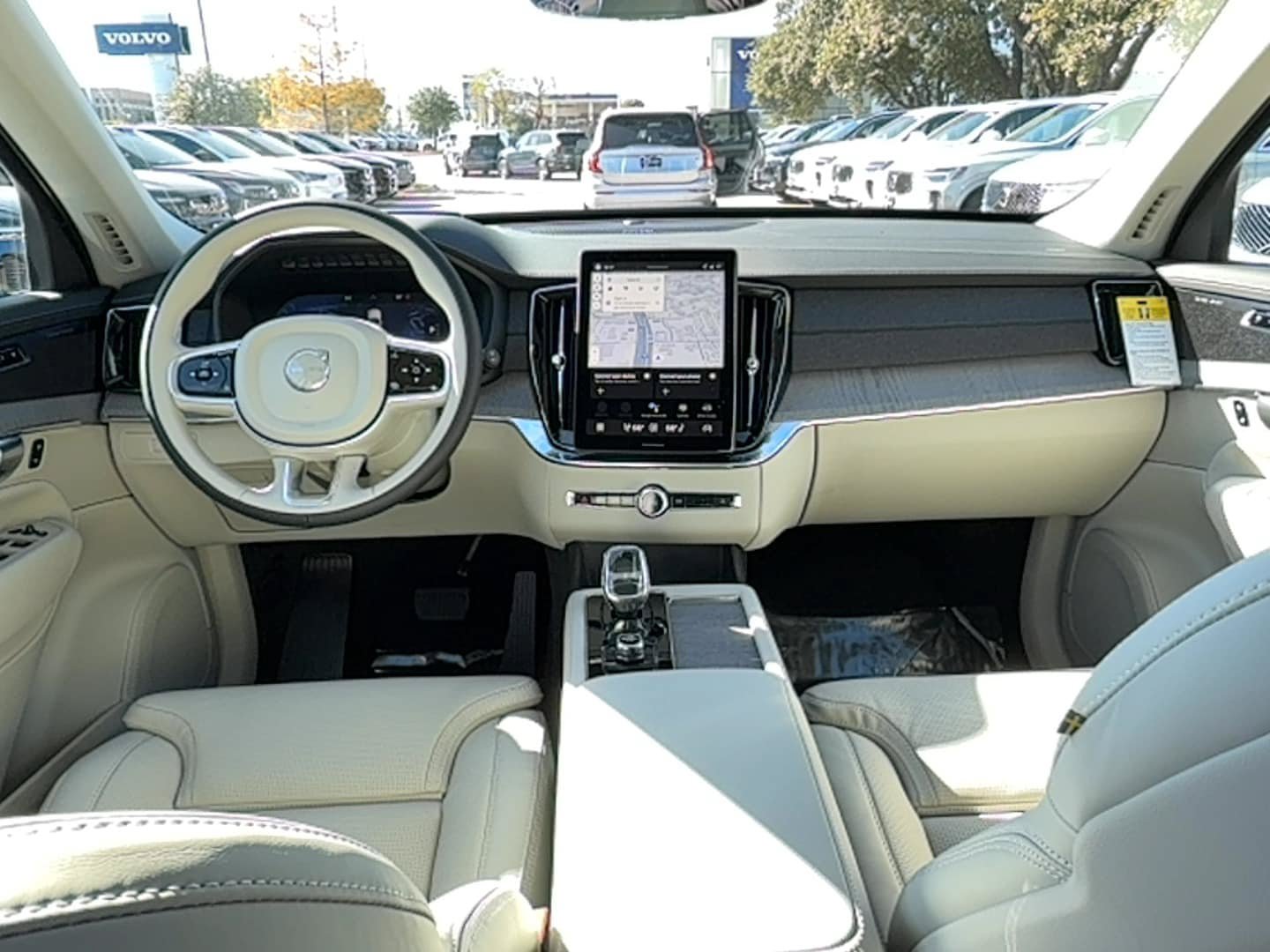 Used 2026 Volvo XC90 B6 Ultra w/ Protection Package AWD/4WD image 18