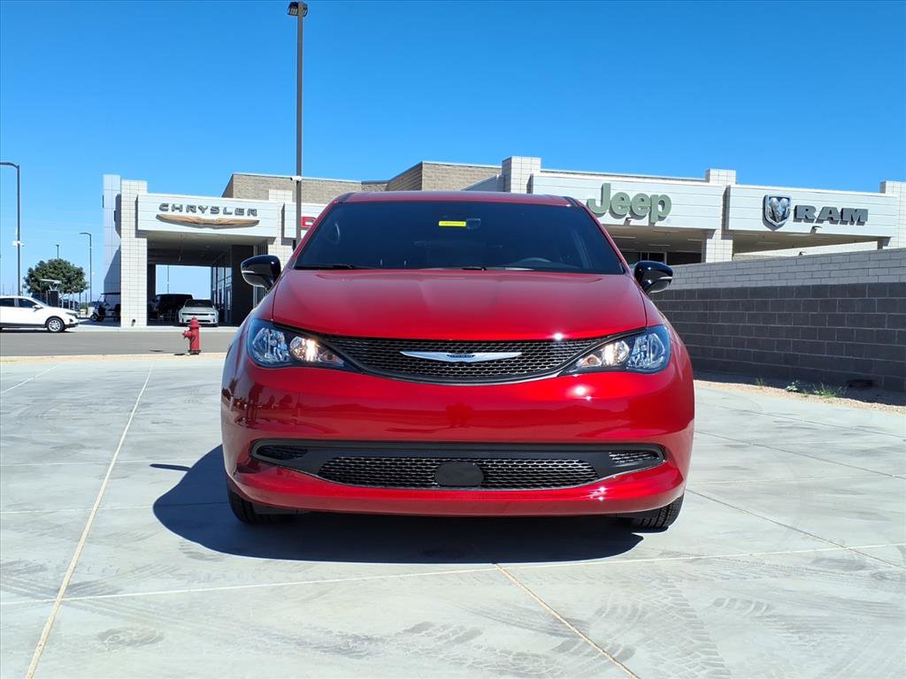 New 2026 Chrysler Voyager LX image 2