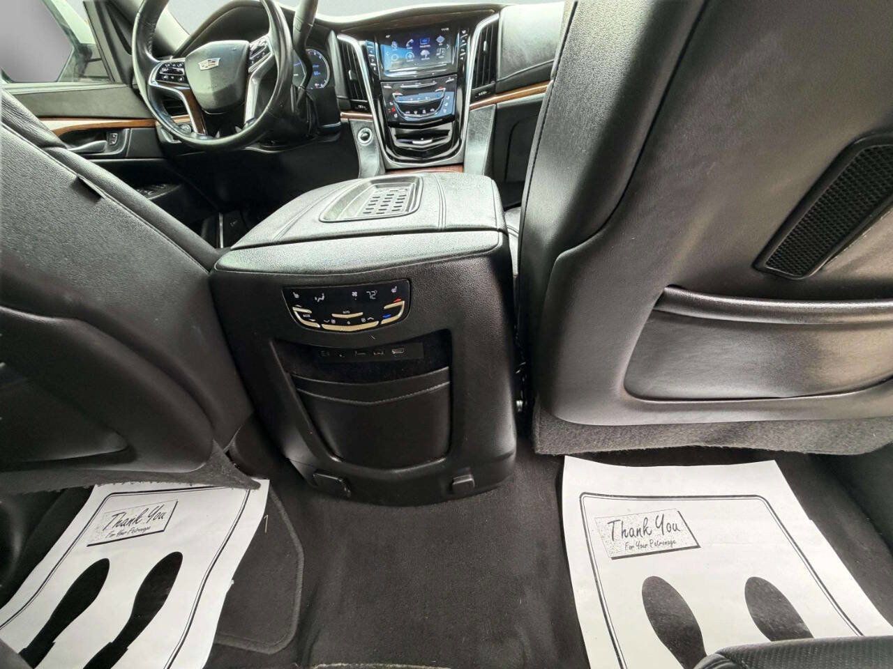 Used 2017 Cadillac Escalade ESV Luxury image 30
