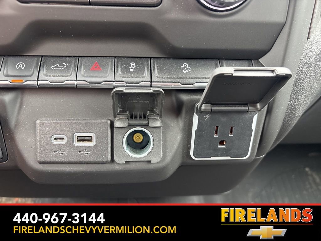 Used 2023 Chevrolet Silverado 1500 Custom Trail Boss w/ LPO, Dark Essentials Package AWD/4WD image 19