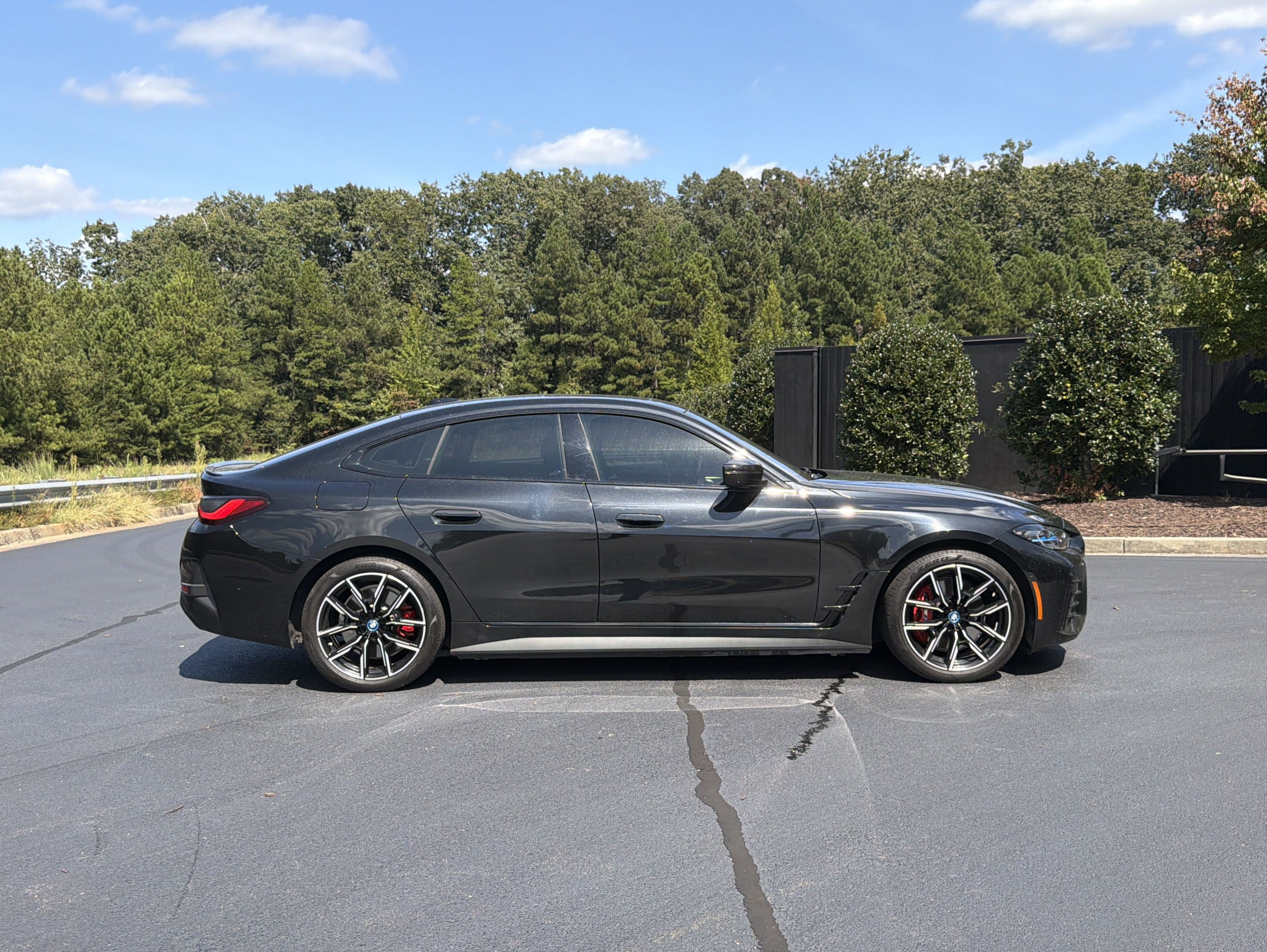 Used 2023 BMW i4 eDrive40 w/ M Sport Package RWD image 5