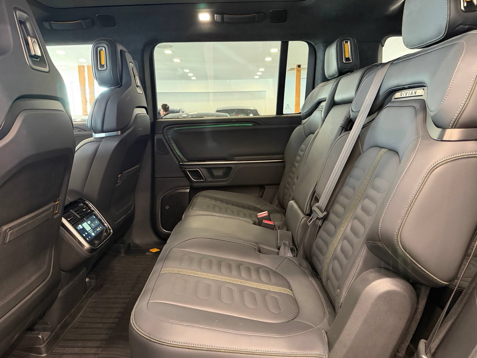 Used 2023 Rivian R1S Adventure AWD/4WD image 10