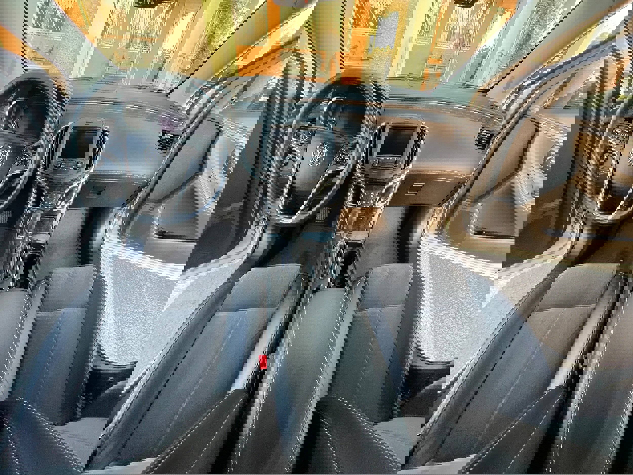 Used 2014 Buick LaCrosse image 14