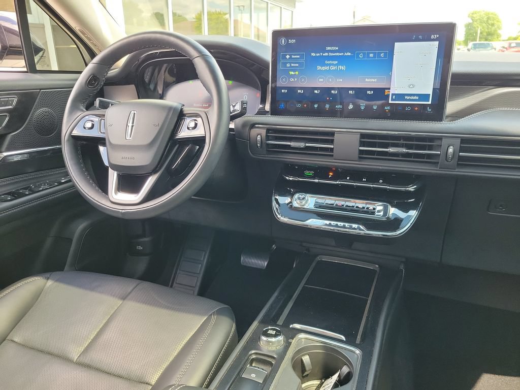 Certified 2023 Lincoln Corsair Reserve w/ Equipment Group 201A AWD/4WD image 13