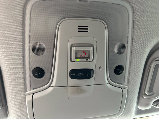 Used 2022 Toyota Prius XLE AWD/4WD image 19