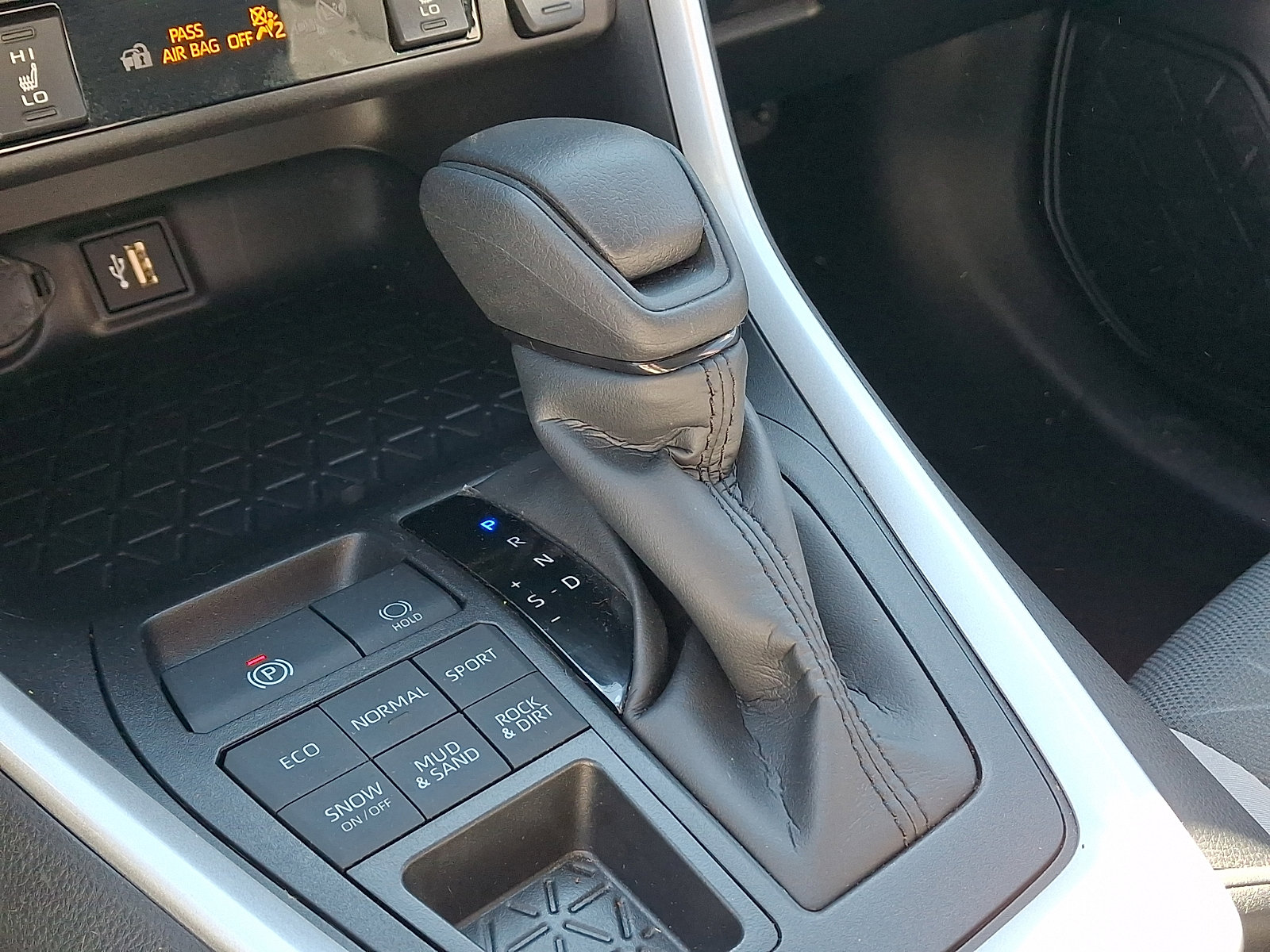 Certified 2025 Toyota RAV4 XLE w/ Convenience Package image 16