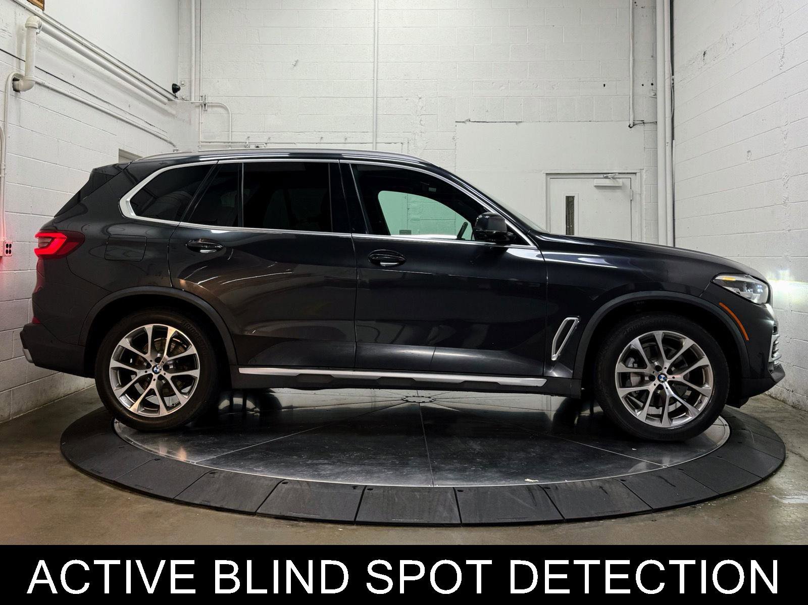 Used 2021 BMW X5 xDrive40i w/ Premium Package image 9