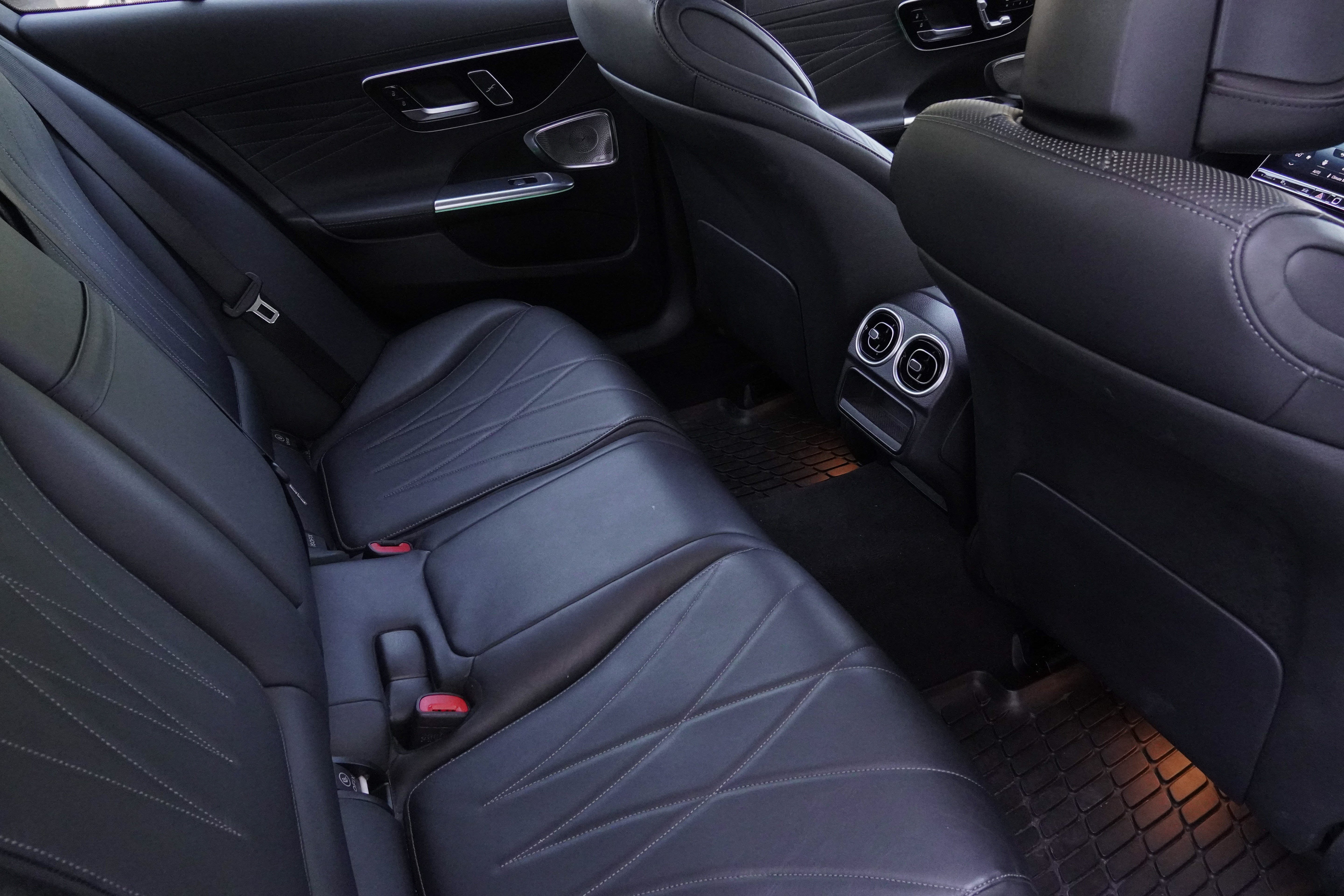 Used 2022 Mercedes-Benz C 300 Sedan image 33