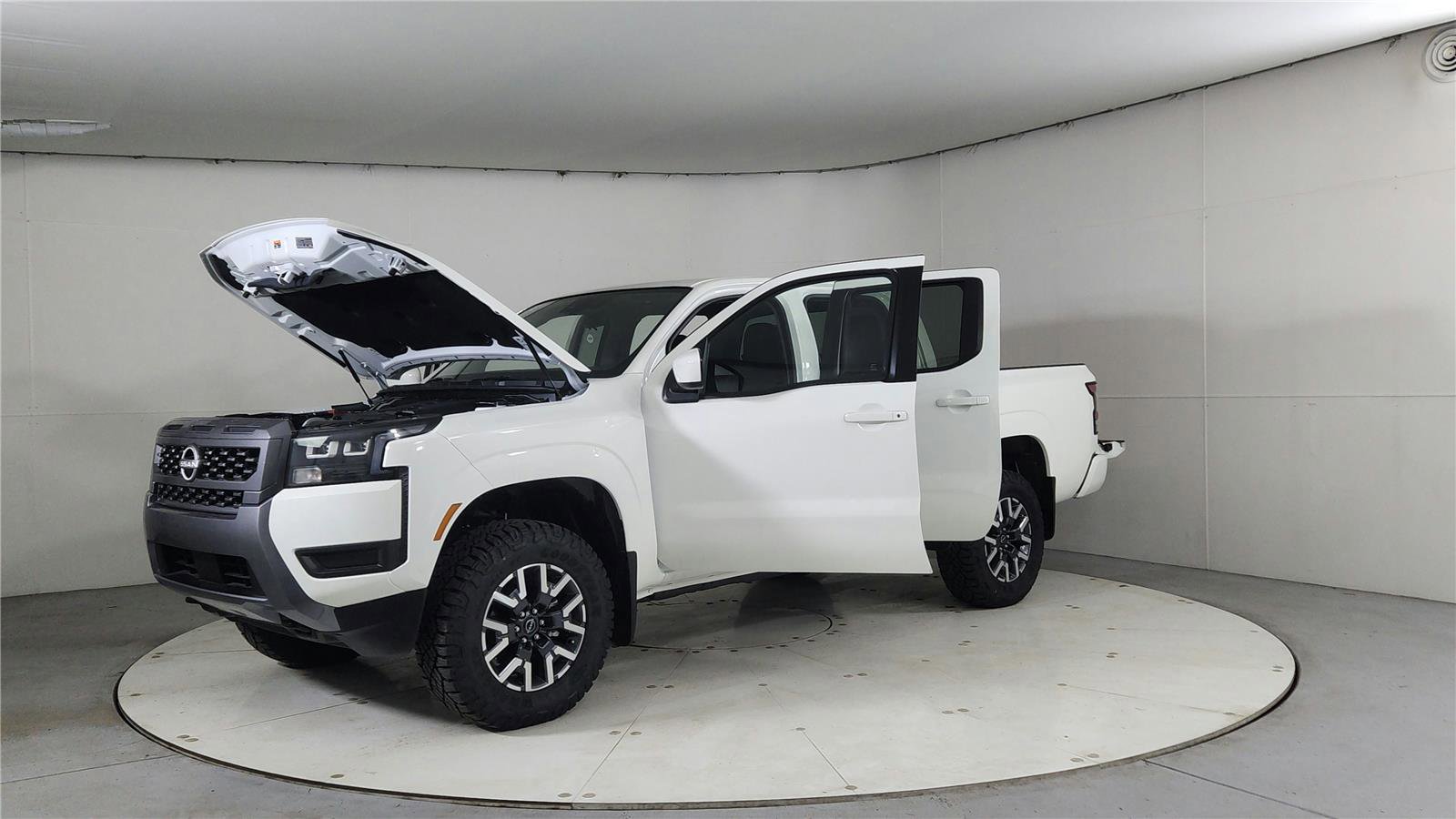 New 2026 Nissan Frontier SV w/ All-Weather Content Package image 10