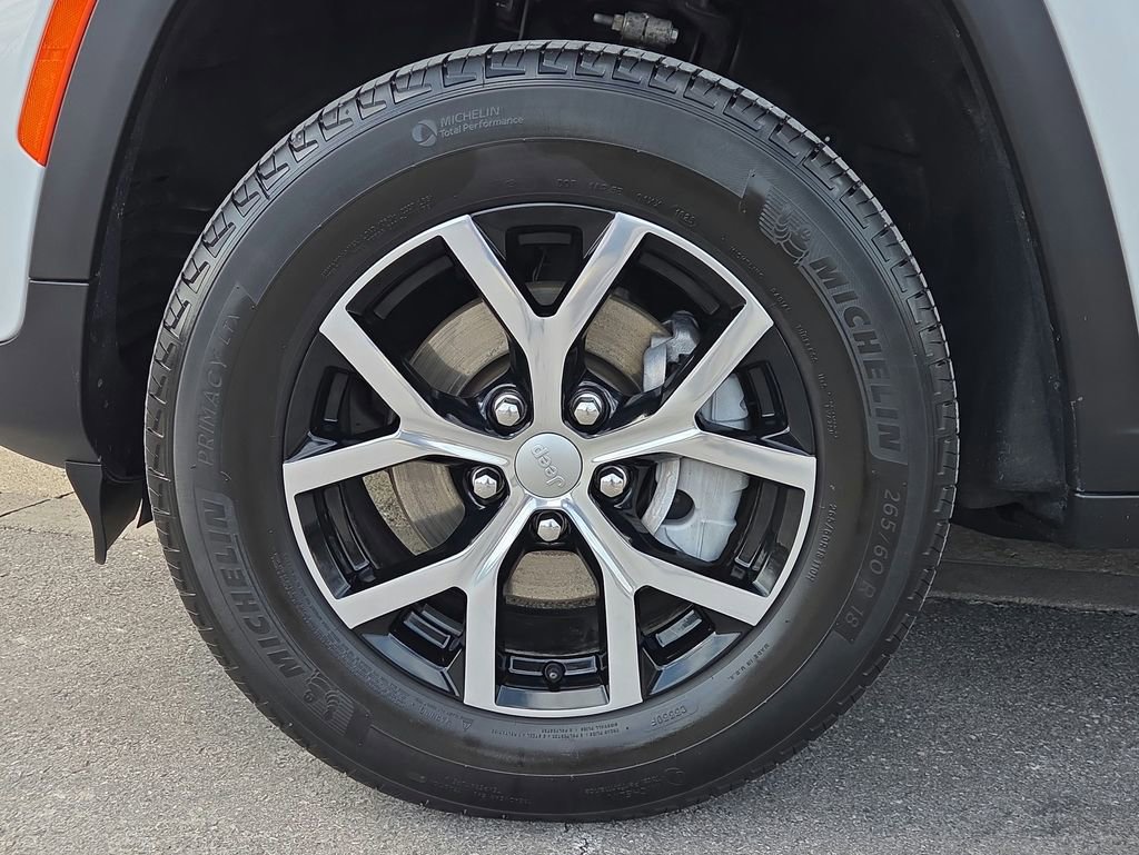 Used 2025 Jeep Grand Cherokee Limited AWD/4WD image 24