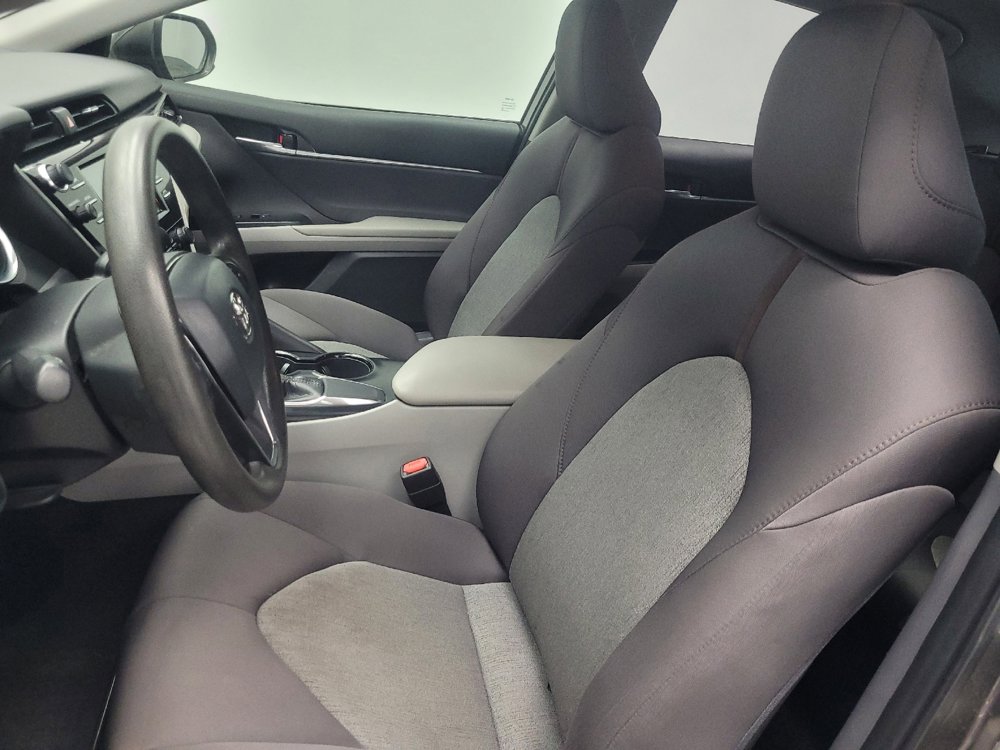 Used 2019 Toyota Camry L image 17