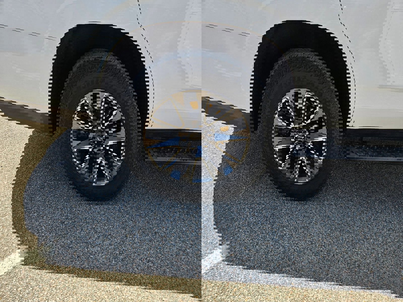 Used 2023 Chevrolet Tahoe Z71 w/ Luxury Package image 33