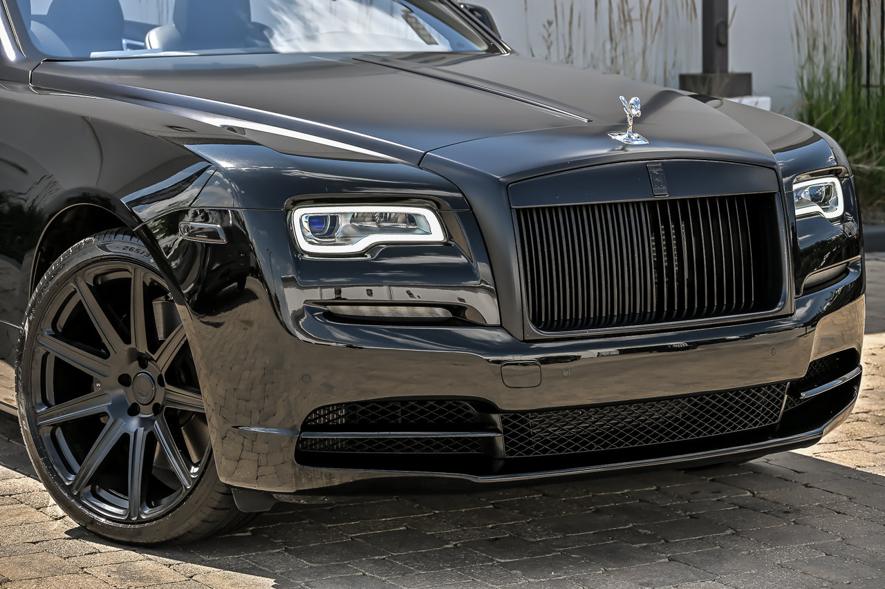 Used 2016 Rolls-Royce Dawn RWD image 2