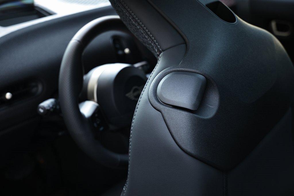 New 2026 MINI Cooper S image 24