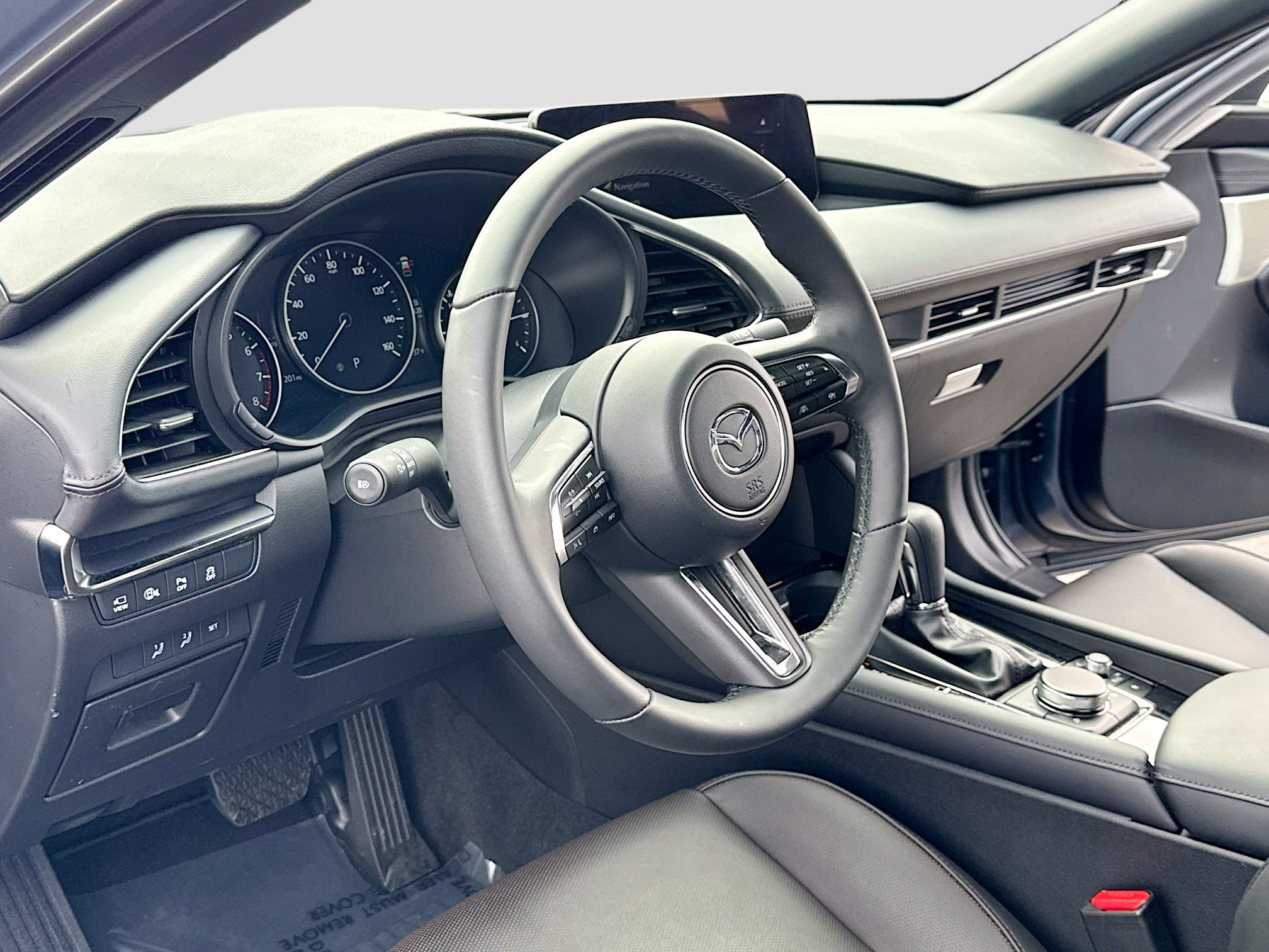 Certified 2025 MAZDA MAZDA3 Hatchback w/Premium Plus Pkg image 4