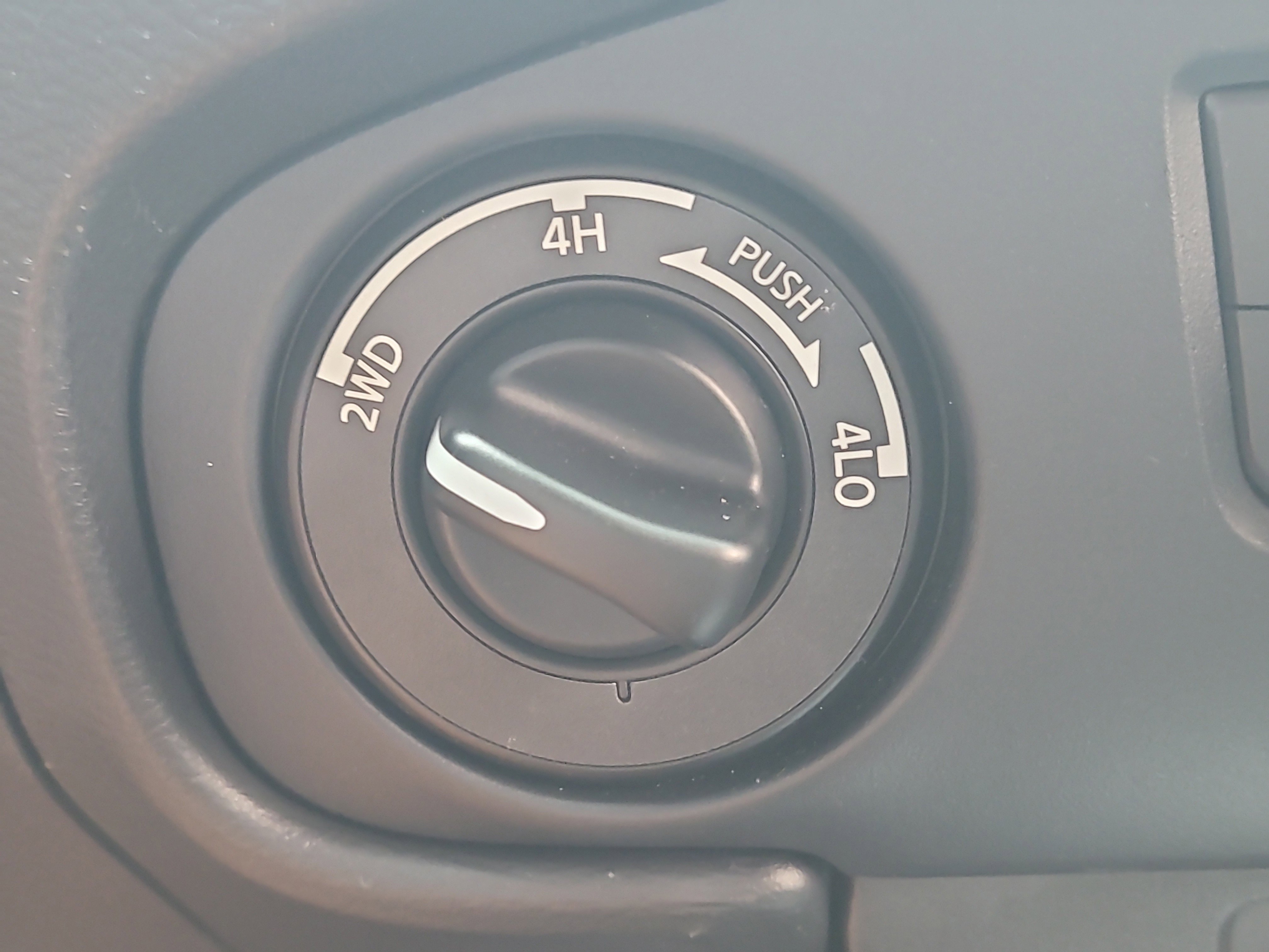 Used 2022 Nissan Frontier SV image 30